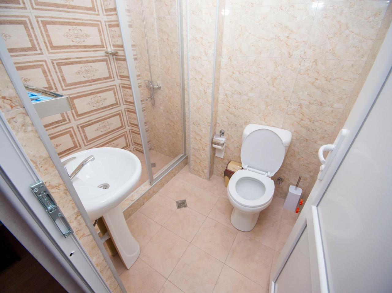 Hotel Elegant 2 Тбілісі Екстер'єр фото