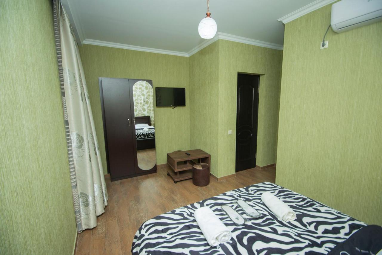 Hotel Elegant 2 Тбілісі Екстер'єр фото