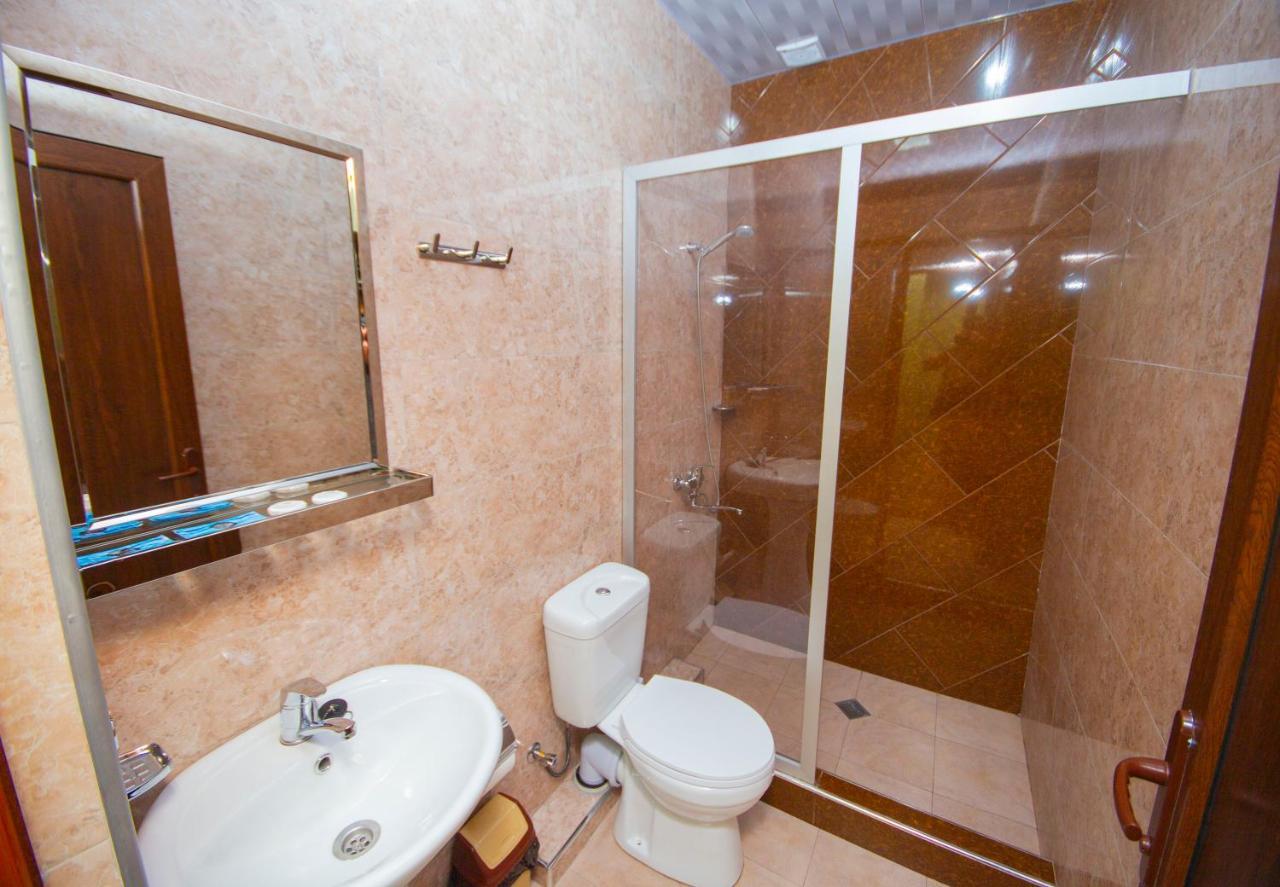 Hotel Elegant 2 Тбілісі Екстер'єр фото