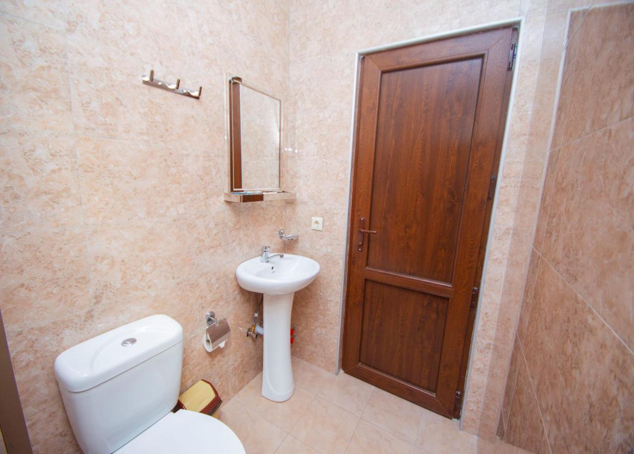 Hotel Elegant 2 Тбілісі Екстер'єр фото