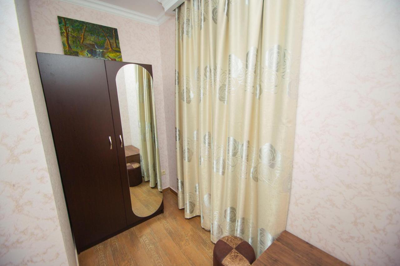 Hotel Elegant 2 Тбілісі Екстер'єр фото