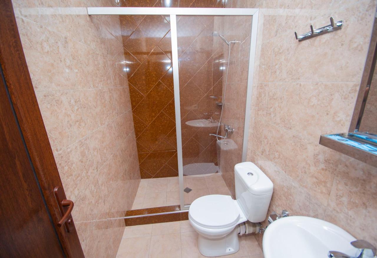 Hotel Elegant 2 Тбілісі Екстер'єр фото