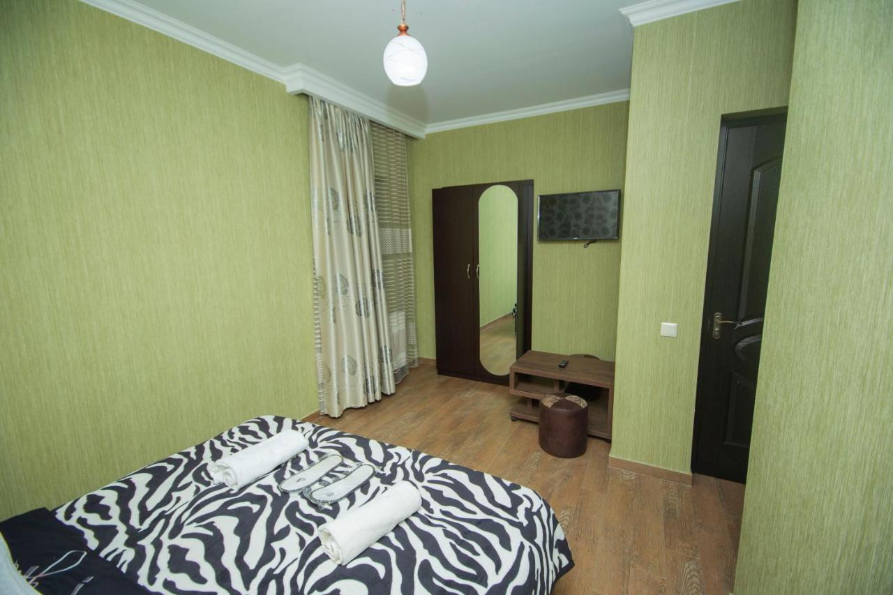 Hotel Elegant 2 Тбілісі Екстер'єр фото