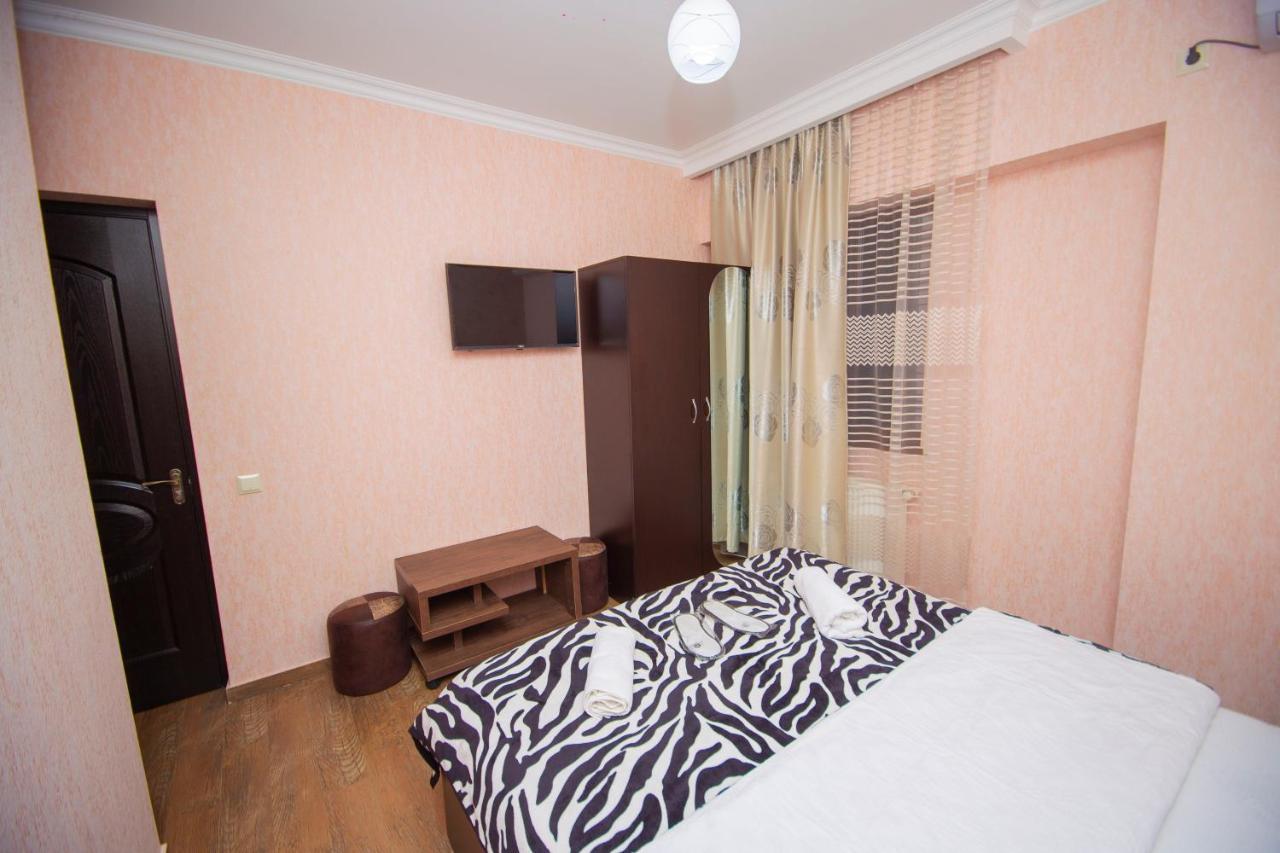 Hotel Elegant 2 Тбілісі Екстер'єр фото