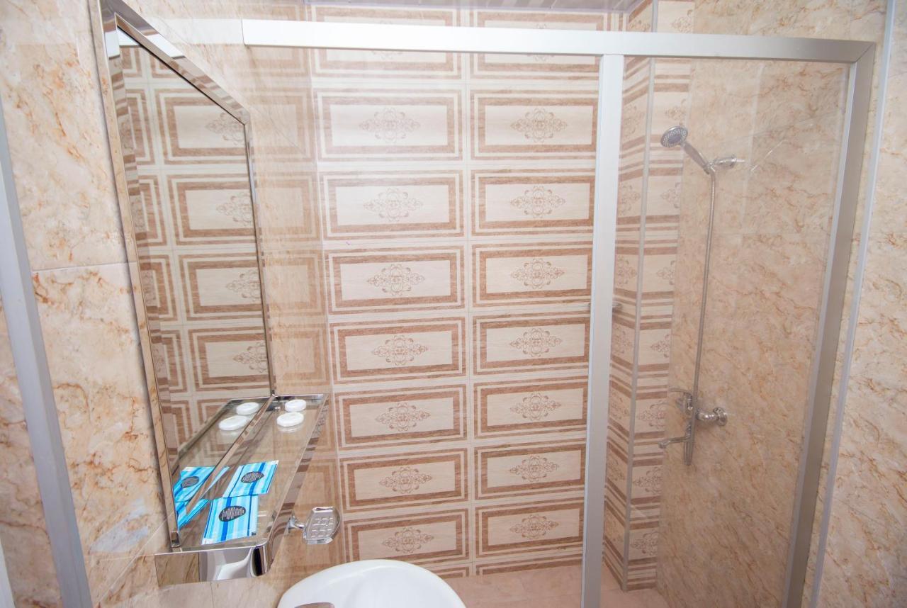 Hotel Elegant 2 Тбілісі Екстер'єр фото