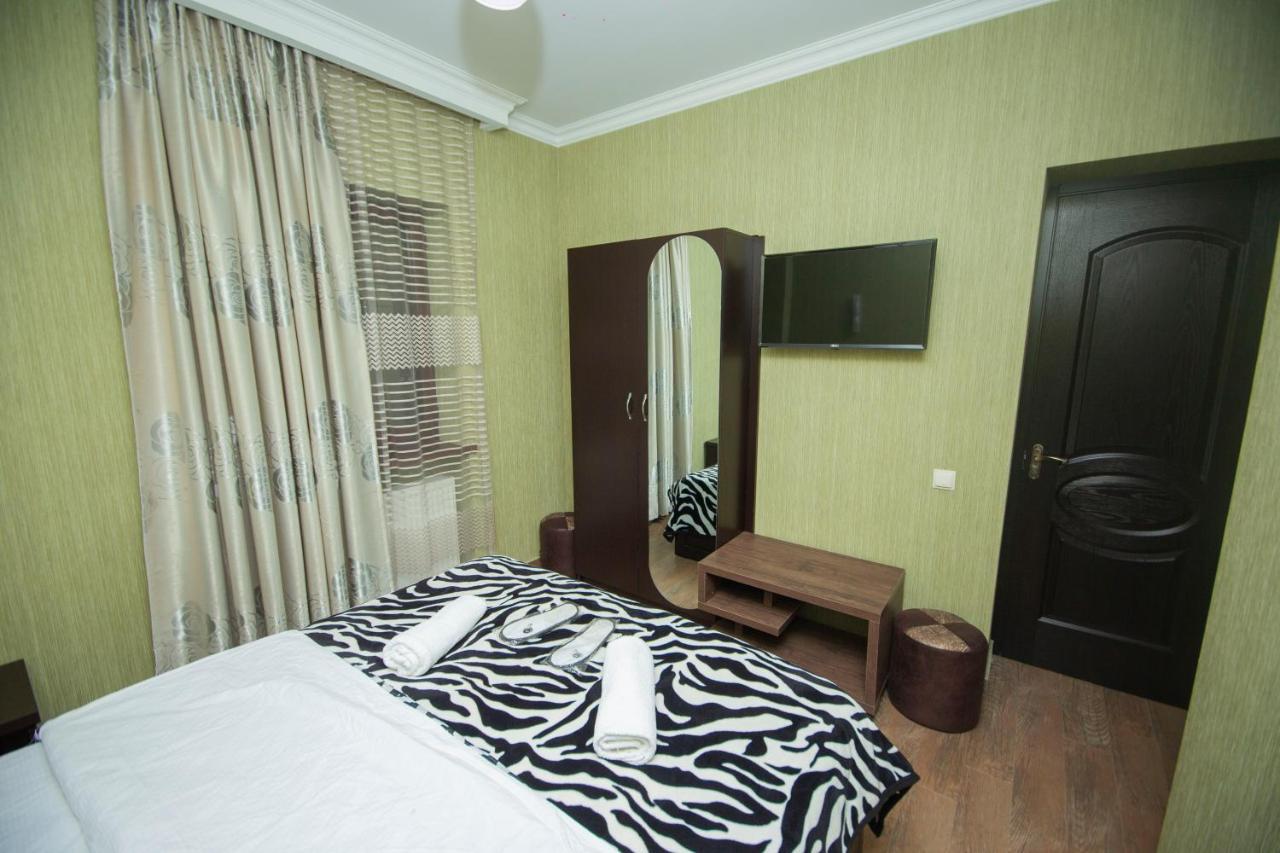 Hotel Elegant 2 Тбілісі Екстер'єр фото