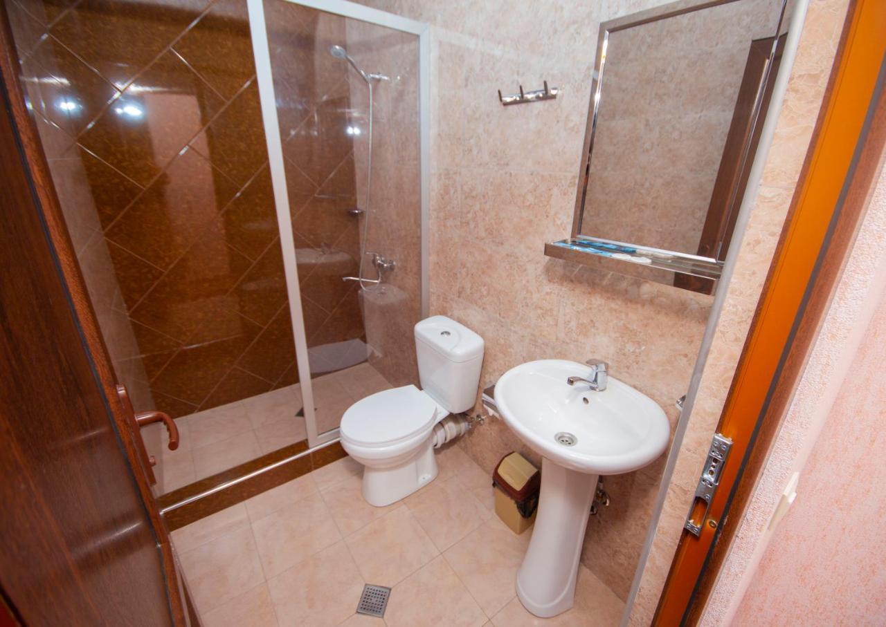 Hotel Elegant 2 Тбілісі Екстер'єр фото