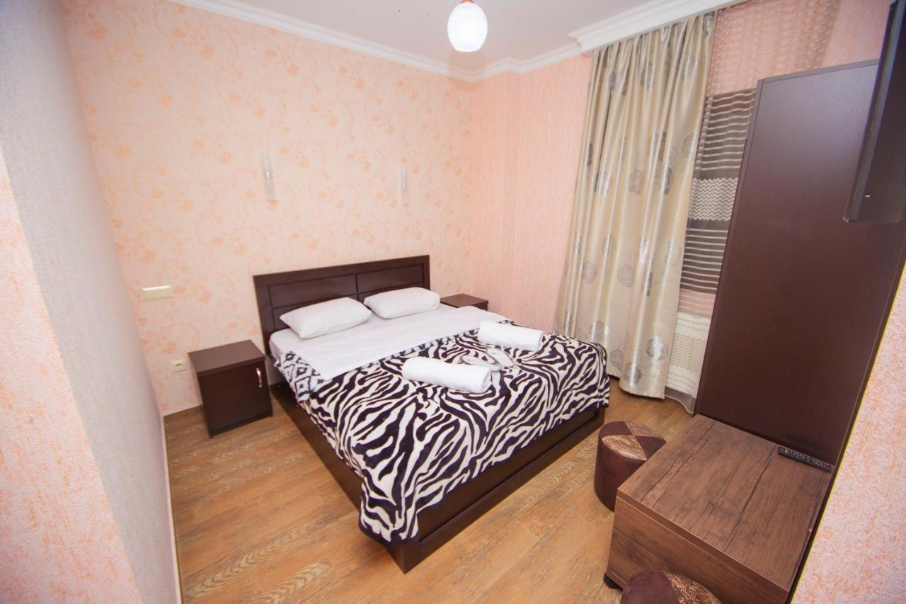 Hotel Elegant 2 Тбілісі Екстер'єр фото