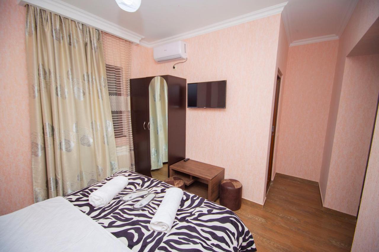 Hotel Elegant 2 Тбілісі Екстер'єр фото