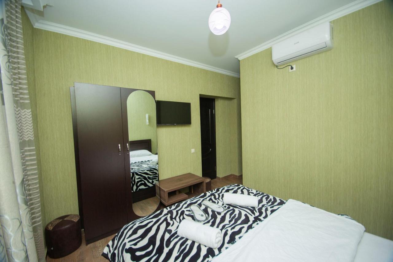 Hotel Elegant 2 Тбілісі Екстер'єр фото